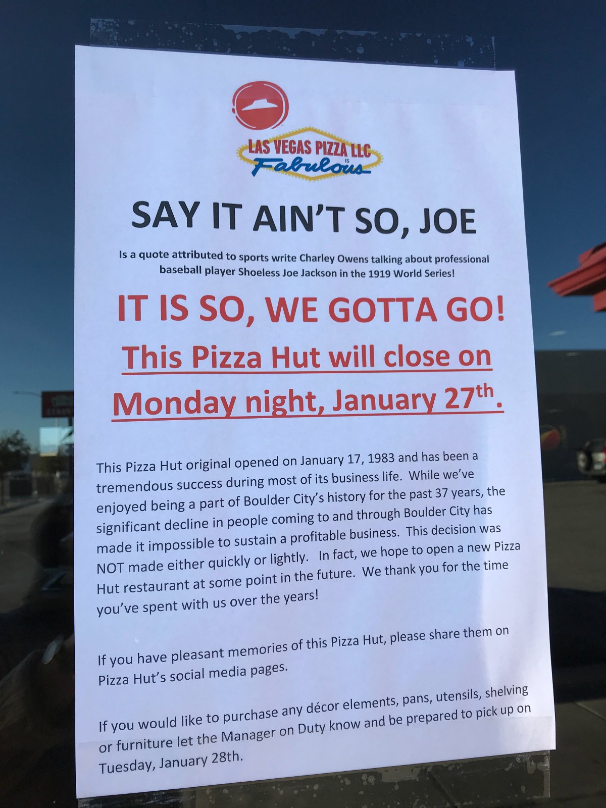 Pizza Hut Closing Signs Boulder City, NV