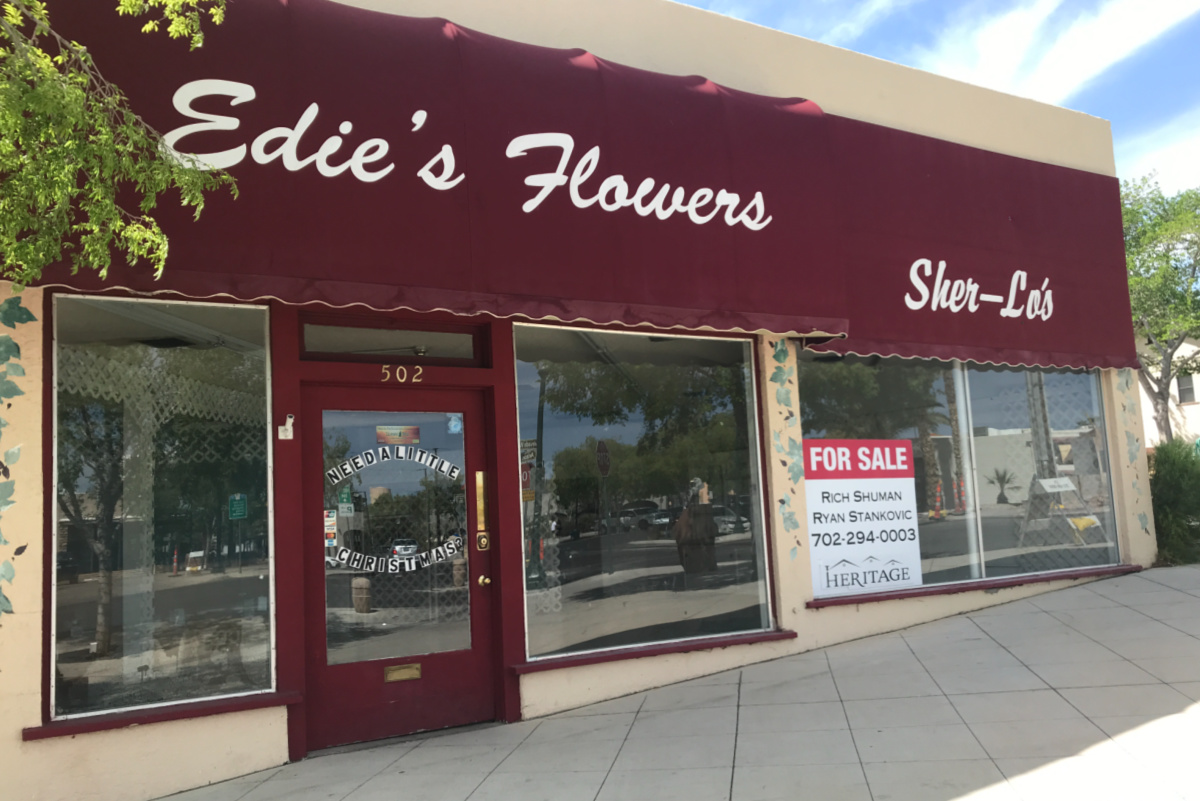 Edies Flowers Sold Boulder City, Nevada
