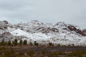 Snow At Bootleg ... Let's Cancel This Monday!