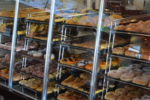 Winchell's Donuts & Subway...OPEN!