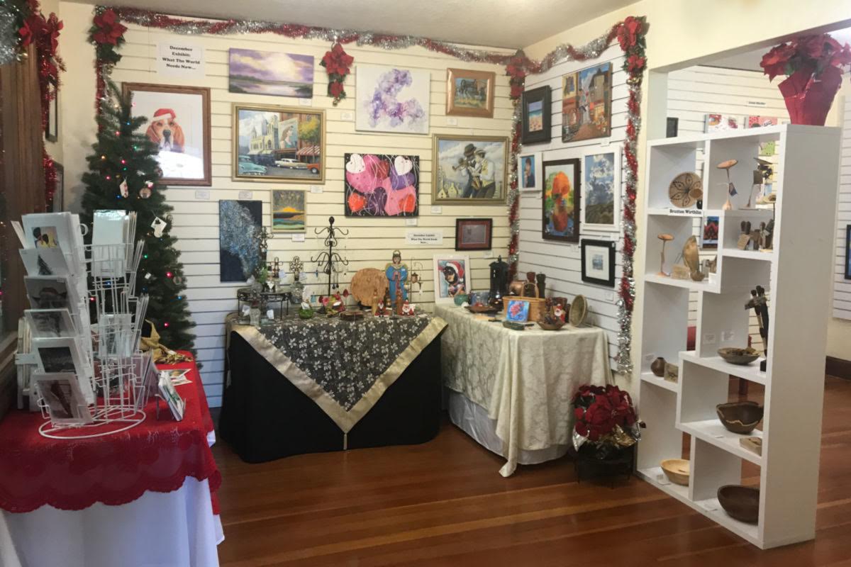 Holiday Artists in Action Show and Sale this Week