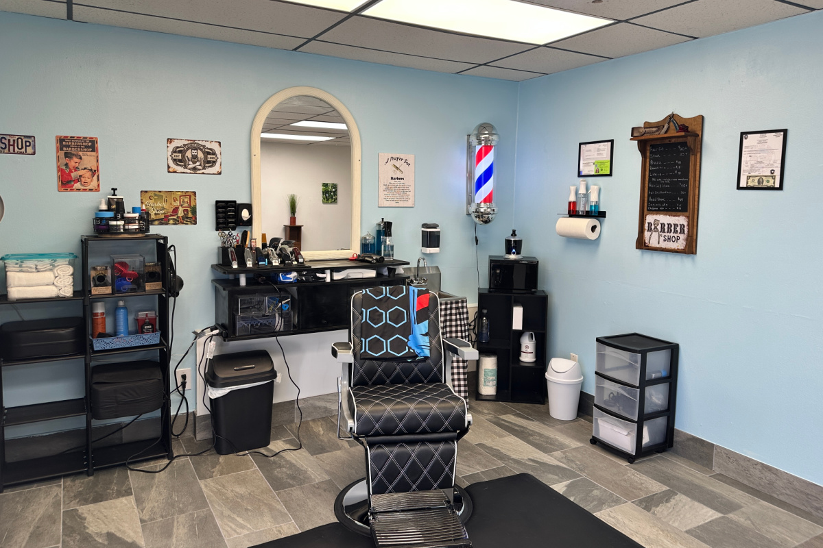 Stephie B's Barbershop