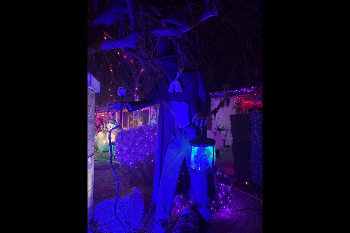 Boulder City's Halloween House