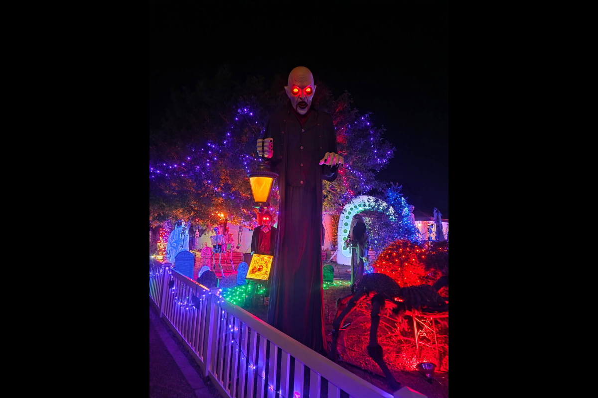 Boulder City's Halloween House