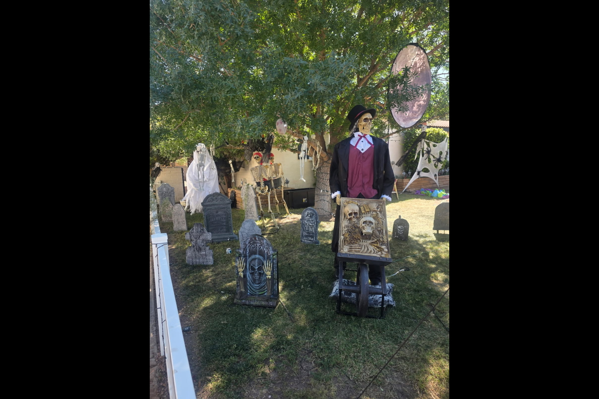 Boulder City's Halloween House
