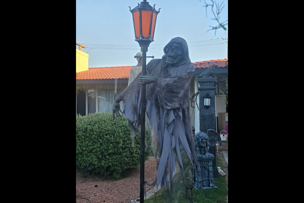 Boulder City's Halloween House